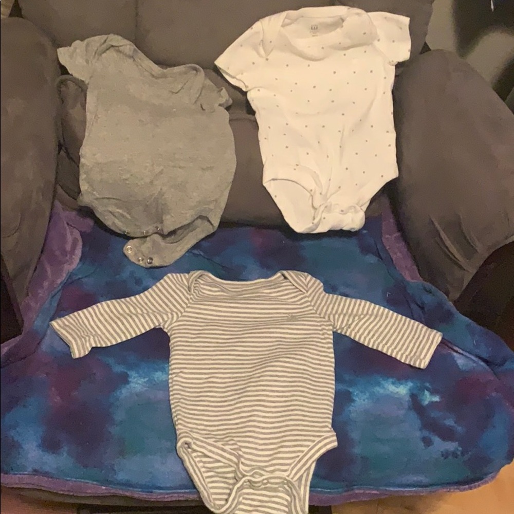 Baby gap onesies